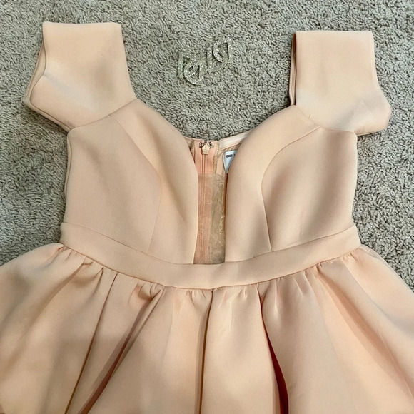 Elegant Peach ASOS Evening Dress, Size 8 - Picture 2 of 4
